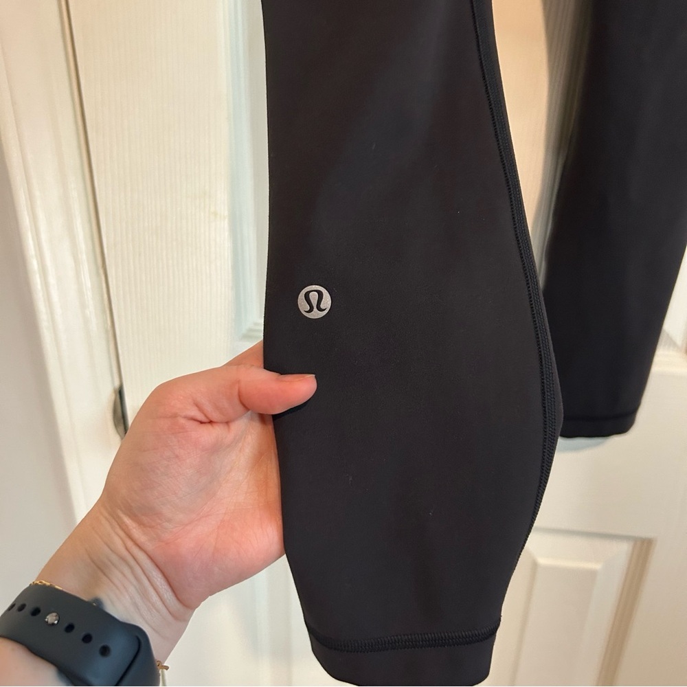 Lululemon Wunder Train High-Rise Crop 23" in Black - Size 2 - Picture 8 of 10